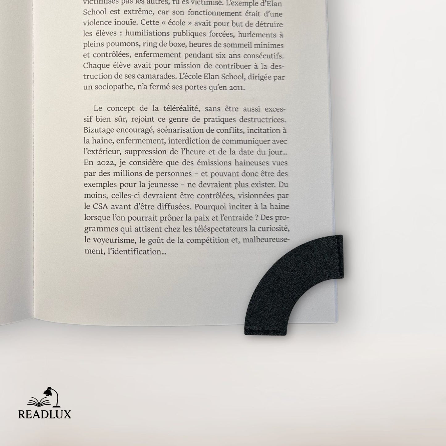 marque page en cuir noir élégant et raffiné pour lecture