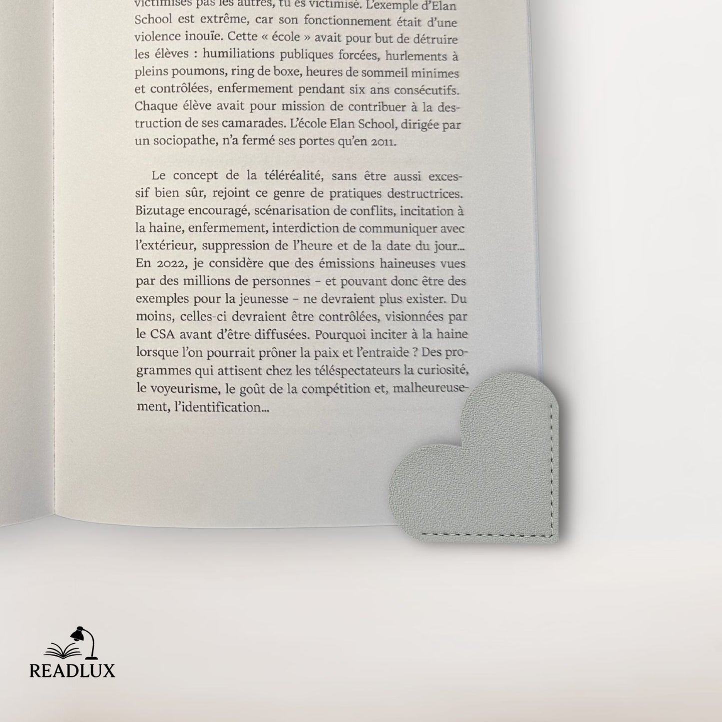 Marque page cuir gris clair en forme de cœur