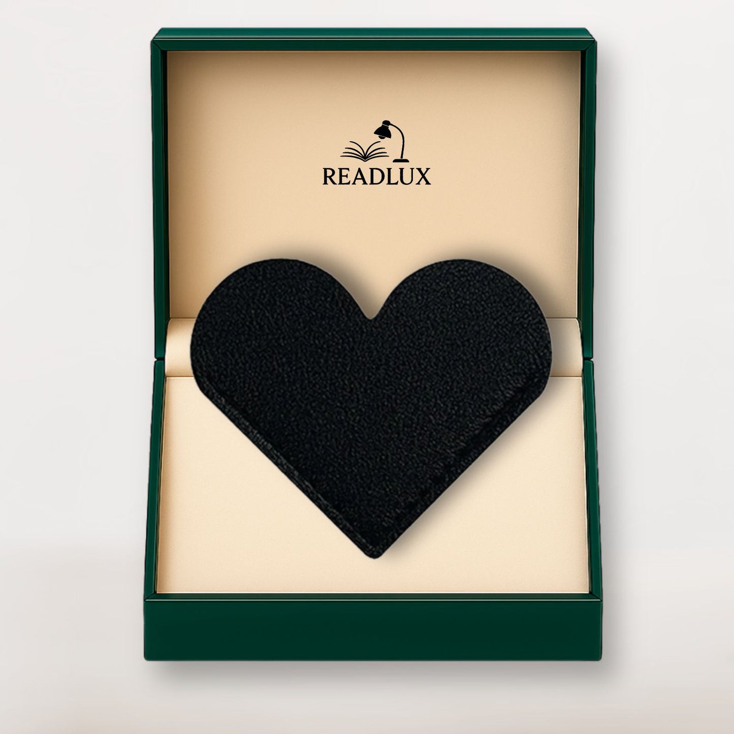 Marque page cuir noir en forme de cœur, présenté dans un coffret raffiné Readlux