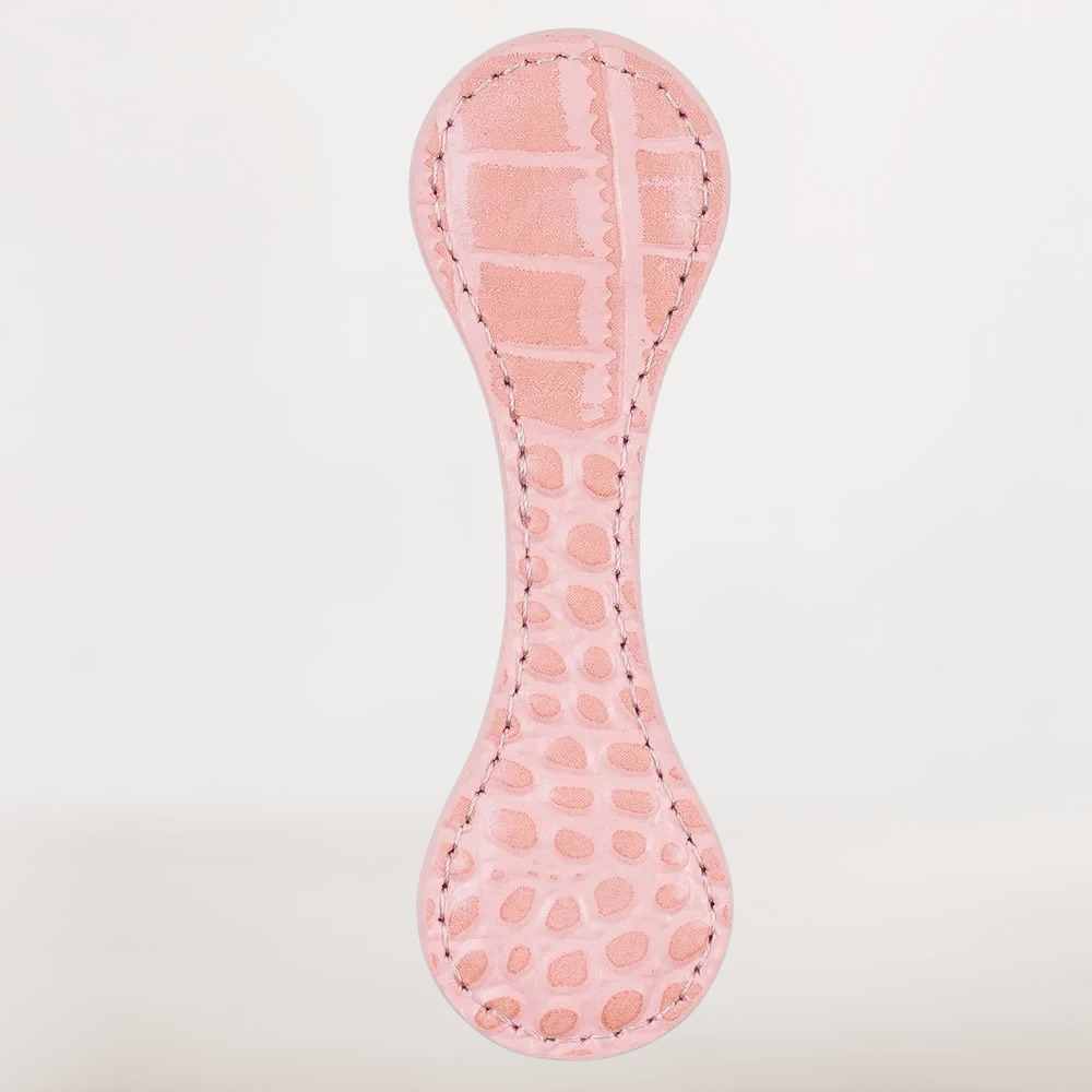 Marque Page En Cuir Rose Effet Croco | Style Original Et Délicat