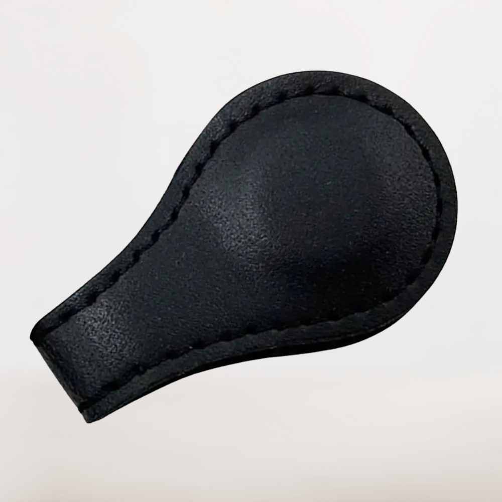 Marque-Page en Cuir Magnétique Noir | Élégance et Sobriété Intemporelle