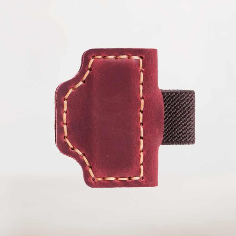 Marque-Page en Cuir Rouge Magnétique | Une Note Vibrante Pour Vos Lectures