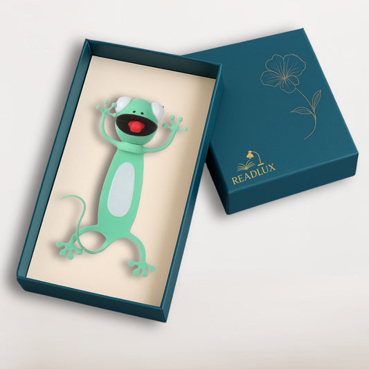 Marque page kawaii gecko vert menthe, langue rouge, yeux ronds, design cartoon souple avec pattes et queue fine
