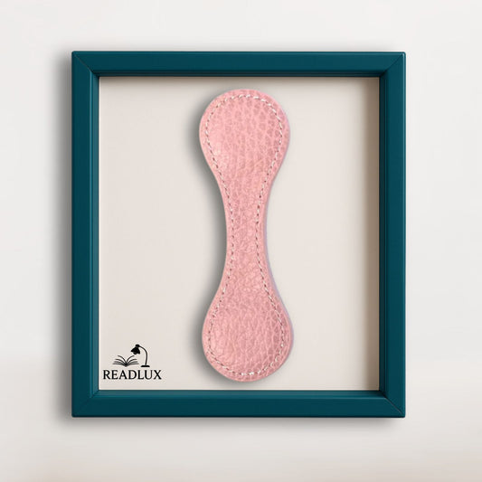 Marque-Page en Cuir Rose effet croco dans un ecrin