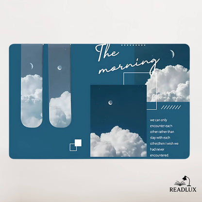 Lot de marque pages magnétiques avec ciel bleu, nuages cotonneux et lune, design poétique et fond céleste.
