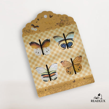 Lot de marque pages papillon en 3D avec ailes colorées sur carte fleurie vintage à motif vichy beige.