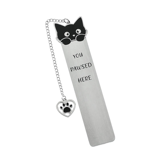 Marque-page en métal avec un chat noir en haut, inscription argentée et un pendentif en forme de patte