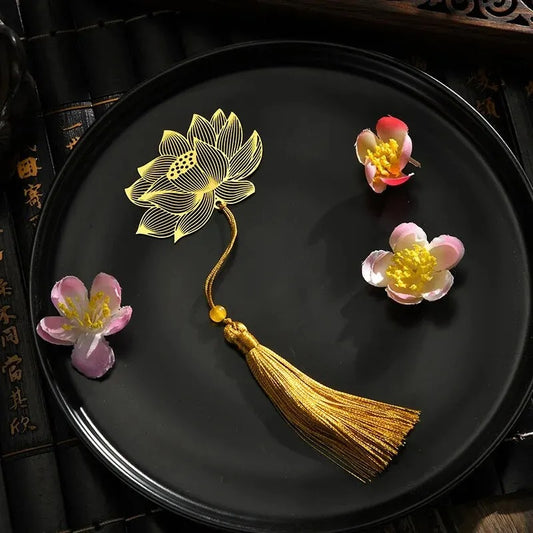 Marque Page Métal | Lotus Doré Et Pompon Élégant
