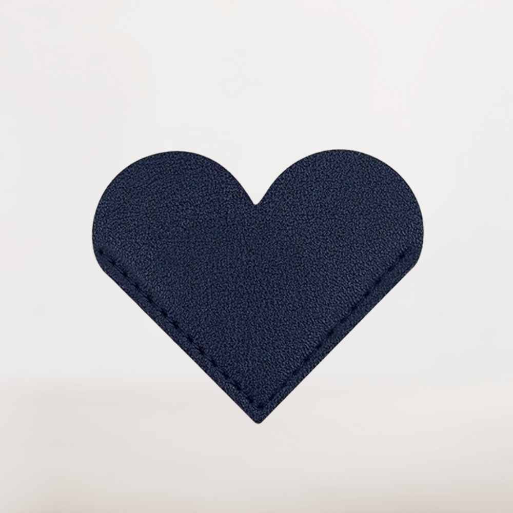 Marque Page en Cuir Bleu Marine Forme Cœur | Élégance et Sobriété