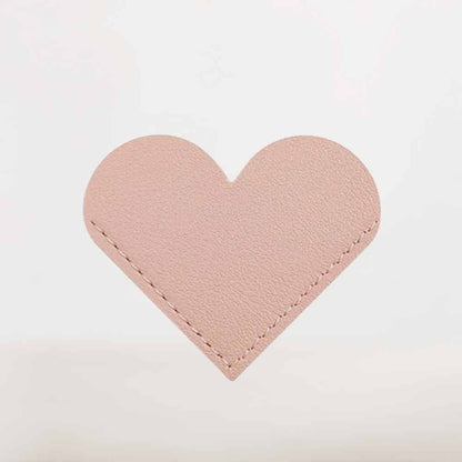 Marque-Page en Cuir Rose Poudré | Raffinement et Tendresse