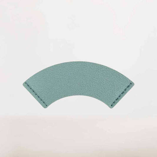 Marque-Page en Cuir Vert d’Eau | Fraîcheur et Sérénité pour Vos Lectures