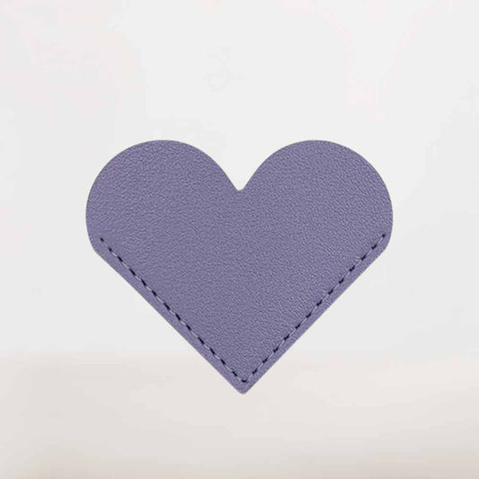 Marque-Page en Cuir Violet Forme Cœur | Une Touche de Sérénité et de Charme