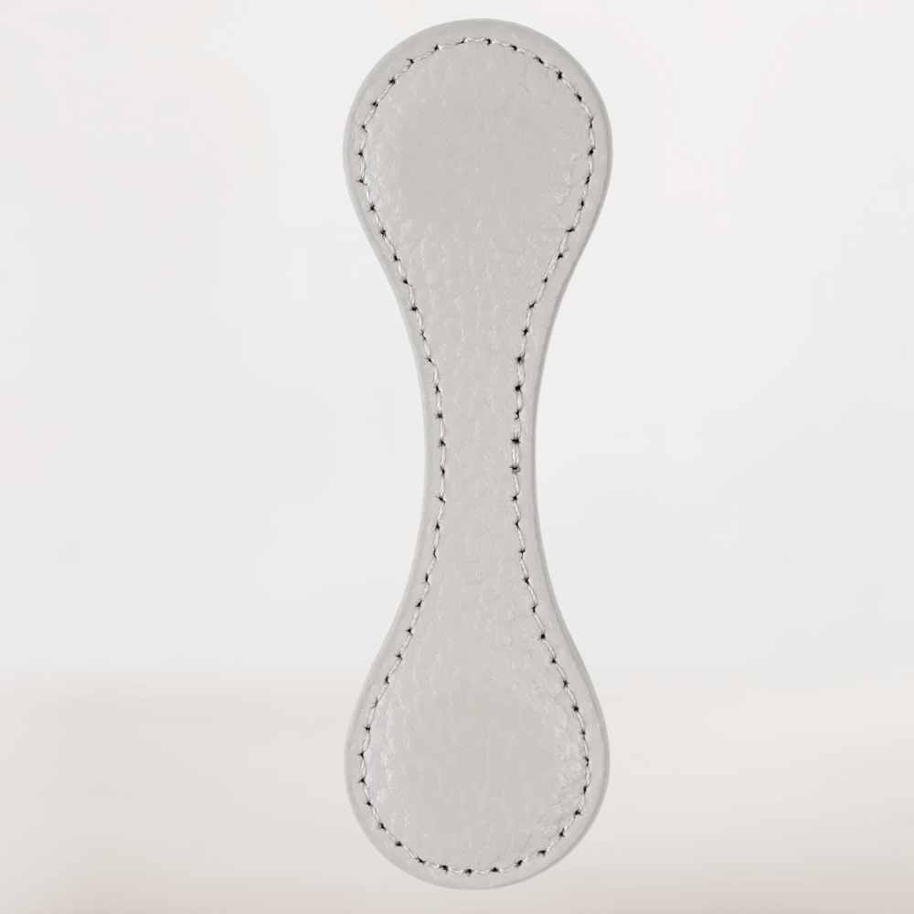 Marque-Page en Cuir Gris Clair | Élégance et Sobriété Intemporelle